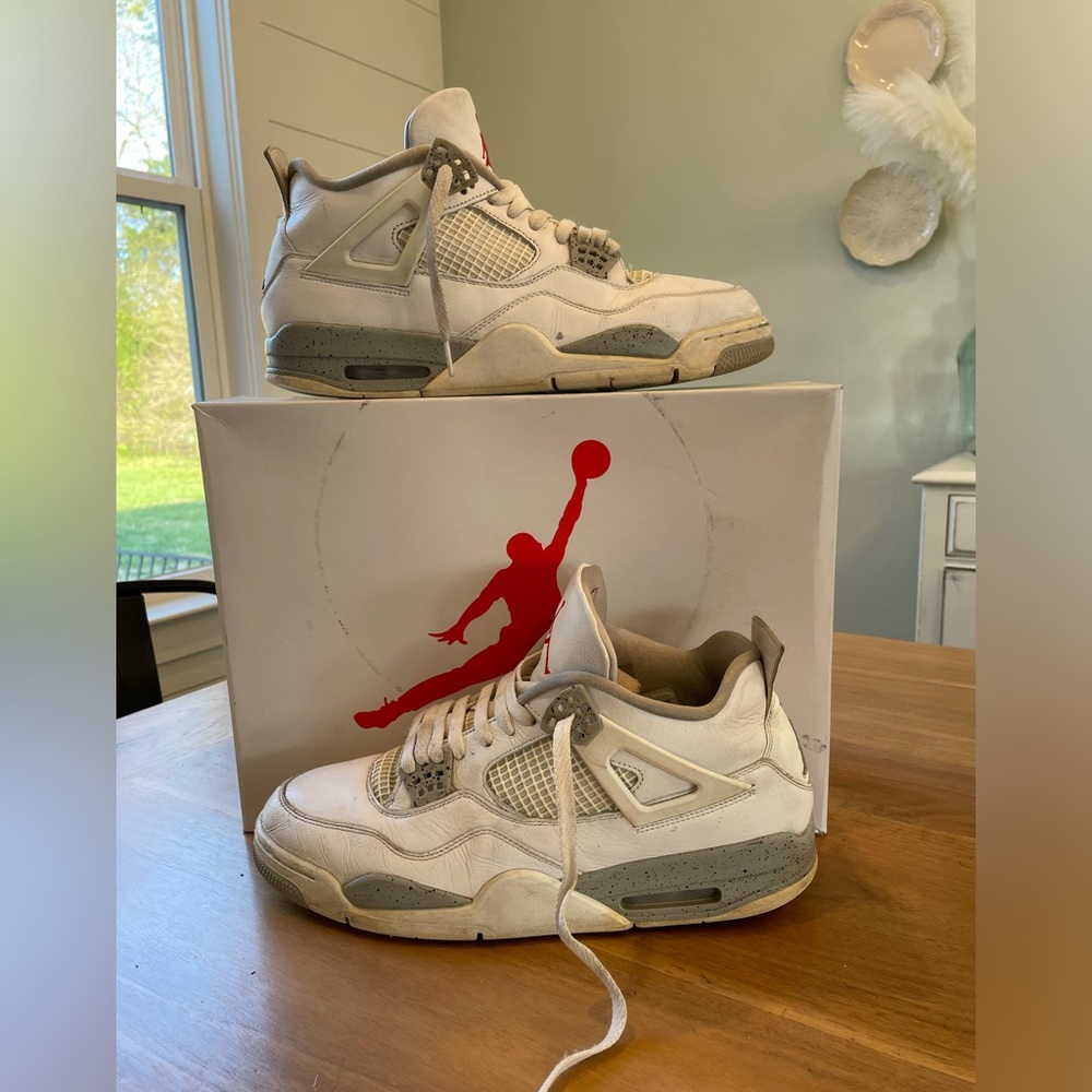 Air Jordan 4 Retro “White Oreo”